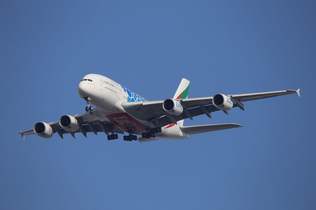 Airbus A380-800 (A6-EOC)