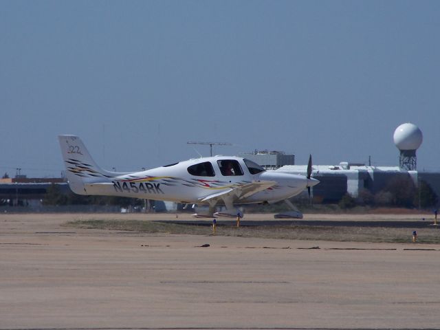 Cirrus SR-22 (N454RK)