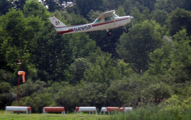 Cessna 152 (N4915P)