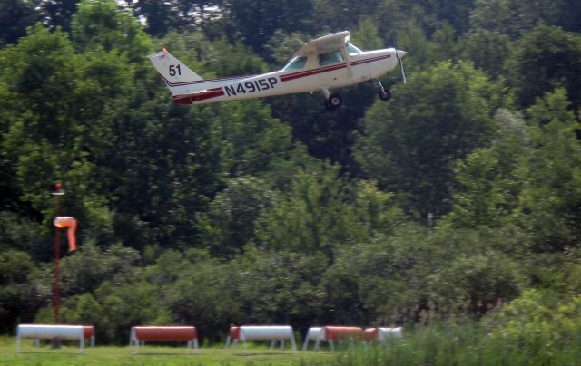 Cessna 152 (N4915P)