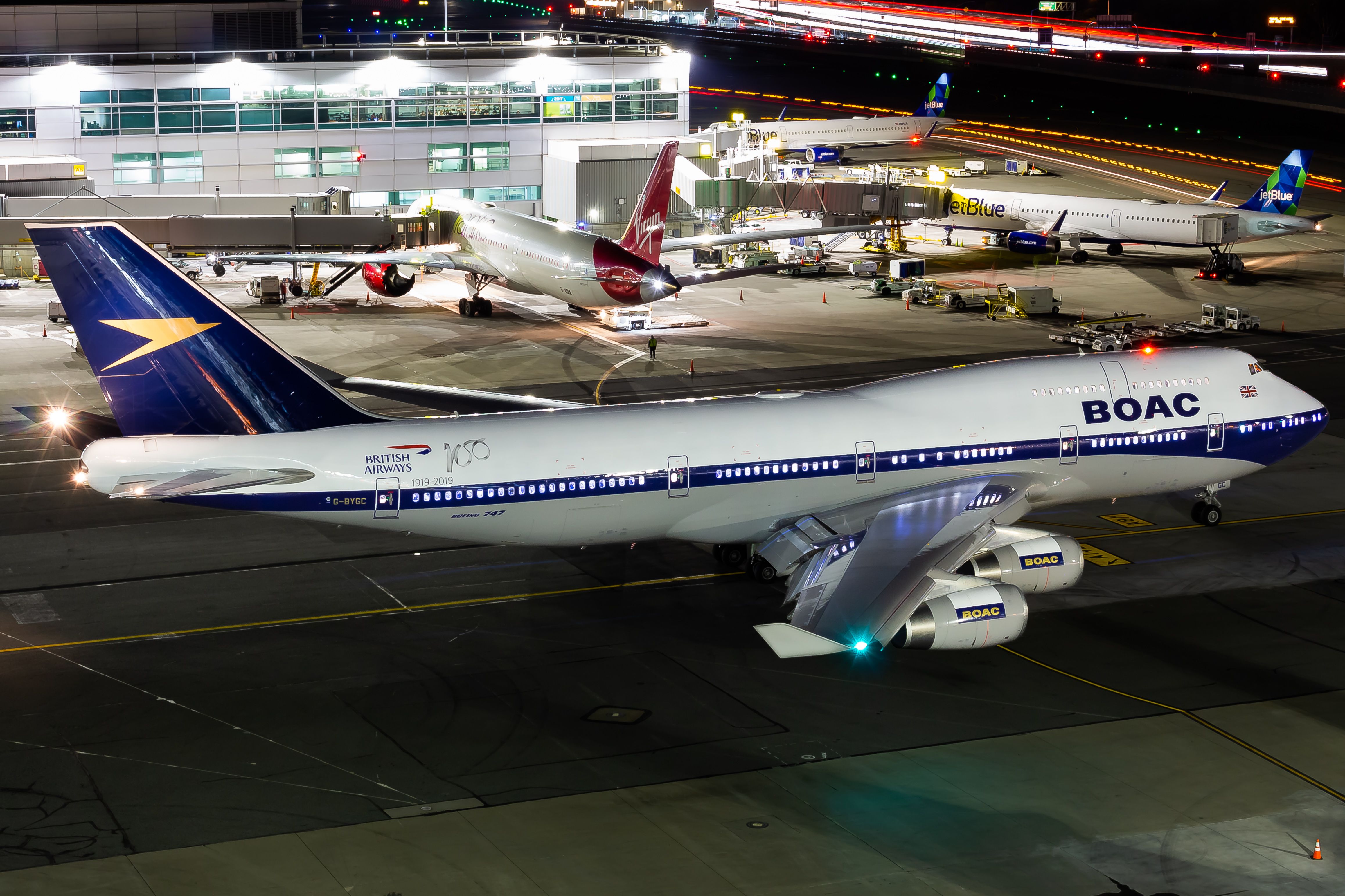 Boeing 747-400 (G-BYGC)