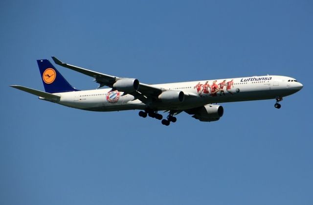 Airbus A340-600 (D-AIHK)