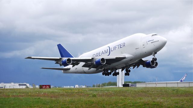 Boeing 747-400 (N718BA) - GTI4516 on rotation from Rwy 16R for a flight to RJGG / NGO on 4/27/14. (LN:932 / cn 27042).