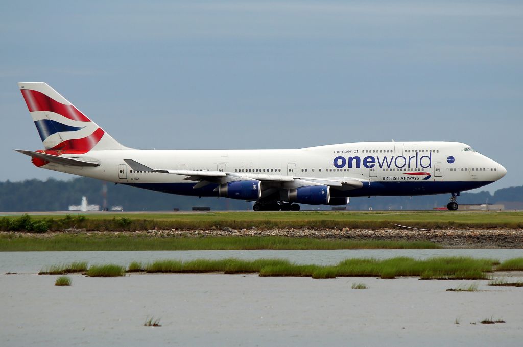 Boeing 747-400 (G-CIVI) - Speedbird 213 from London taxiing in on November