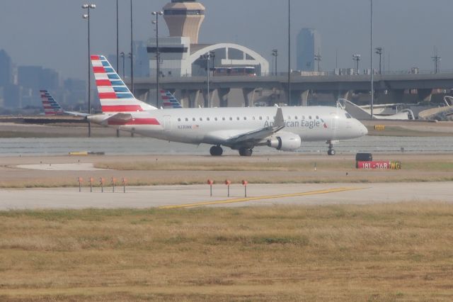 Embraer 170/175 (N230NN)