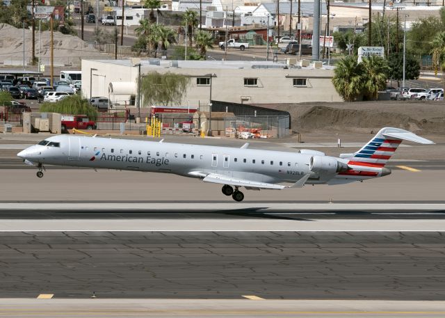 Canadair Regional Jet CRJ-900 (N928LR)