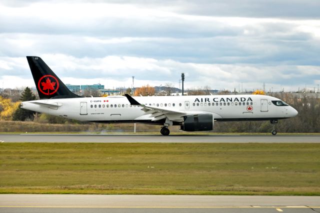 Airbus A220-300 (C-GUPG)