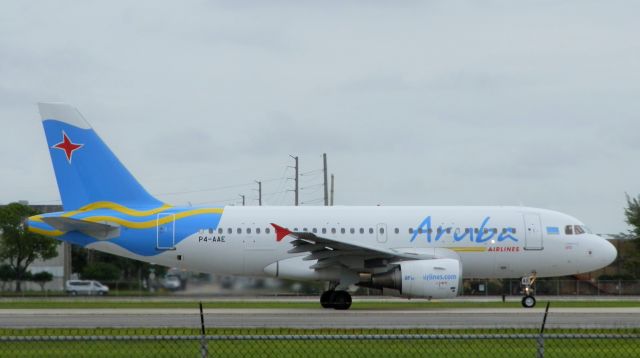 Airbus A319 (P4-AAE)
