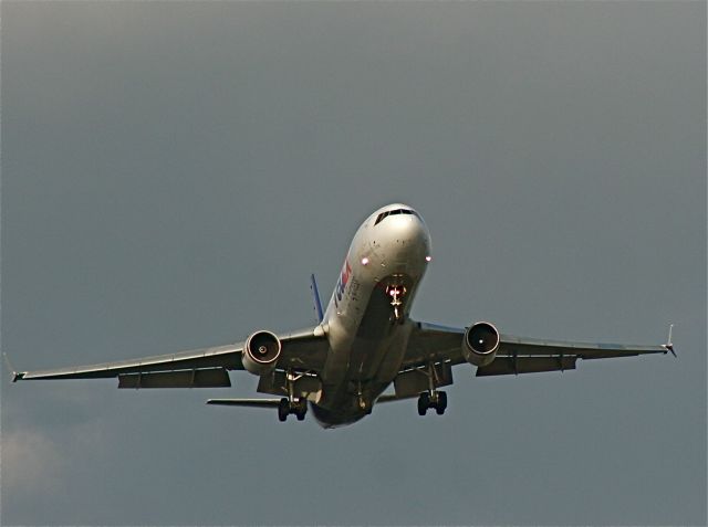 Boeing MD-11 —