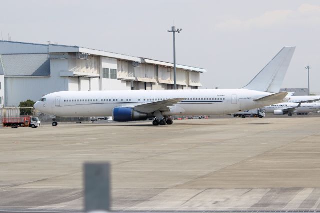BOEING 767-300 (ZS-NEX)