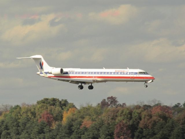 Canadair Regional Jet CRJ-700 (N538EG)