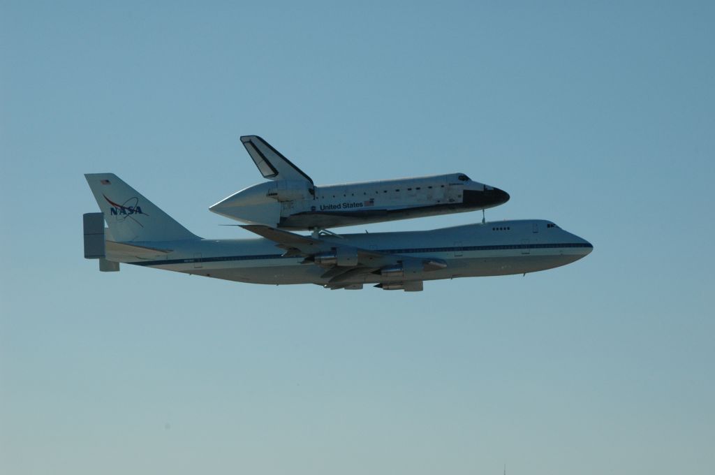 Boeing 747-200 (N911NA) - NASAs Ferry flight from Ellington field to Kennedy Space Center.