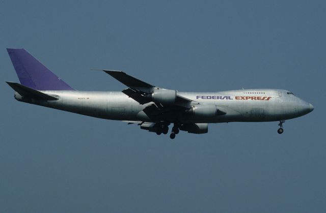 Boeing 747-200 (N639FE) - Final Approach to Narita Intl Airport Rwy34L on 1996/06/16