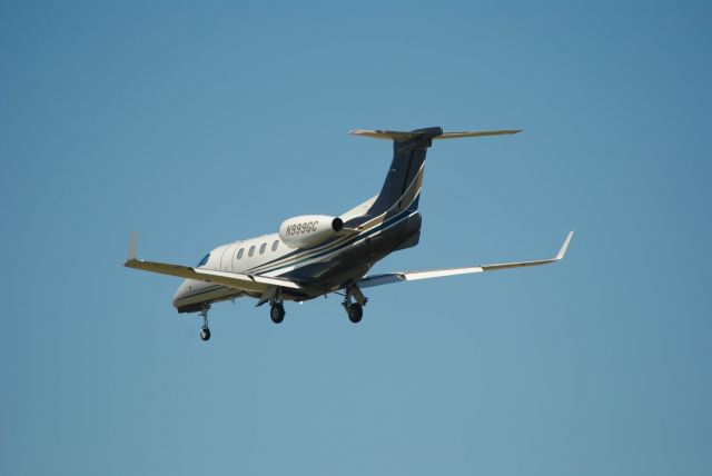 Embraer Phenom 300 (N999GC)