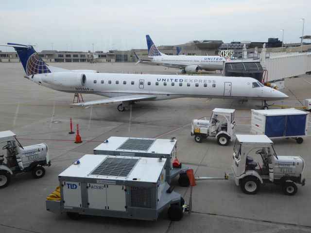 Embraer ERJ-145 (N12569)