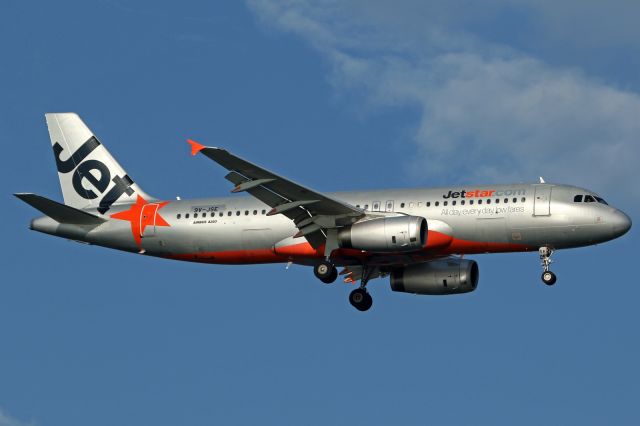 Airbus A320 (9V-JSE)