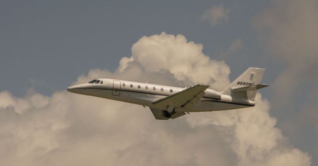 Cessna Citation Sovereign (N680RC) - Departure from Charleston Executive