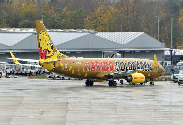 Boeing 737-800 (D-ATUD)