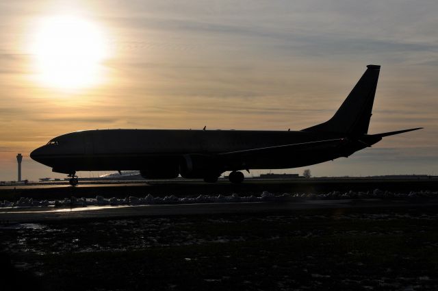 Boeing 737 MAX 8 (N702F) - Out doing taxi tests on 02-03-21. Silhouetted against a setting sun.