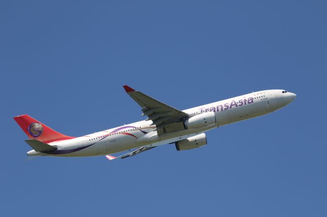 Airbus A330-300 (B-22102) - 05 June 2016:HKD-TPE.