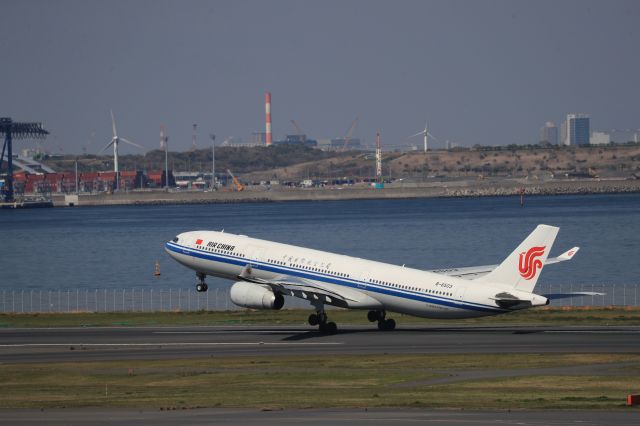 Airbus A330-300 (B-6503) - April 13th 2019:HND-PEK.