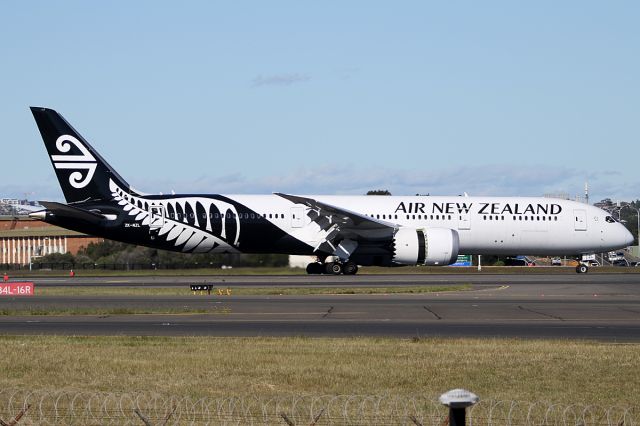 Boeing 787-9 Dreamliner (ZK-NZL) - on 24 November 2018