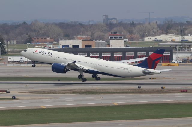 Airbus A330-900 (N410DZ)