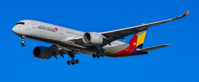 Airbus A350-900 (HL8079) - HL8079 Asiana Airlines Airbus A350-941 s/n 117 - Harry Reid International Airport  KLASbr /Photo: TDelCorobr /January 8, 2024