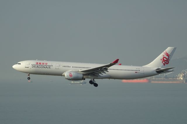 Airbus A330-300 (B-HLB)