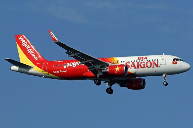 Airbus A320 (VN-A656) - Sticker "BIA Saigon"