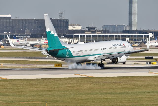 Boeing 737-800 (N916NN) - 10-C Touchdown on 10-28-22