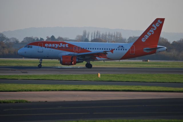 Airbus A319 (OE-LQS) - Taken from the Runway visitor centre