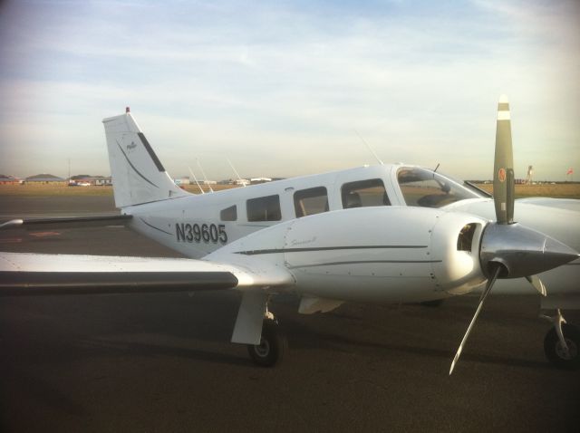 Piper Seneca (N39605)