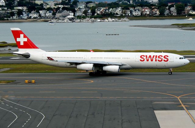 Airbus A340-300 (HB-JMI) - Swiss 55 to Zurich taxiing out on Bravo