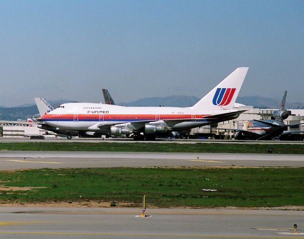 BOEING 747SP (N145UA) - KLAX - Imperial terminal lot view in March 1988 or 1989