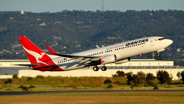 Boeing 737-800 (VH-VXB)