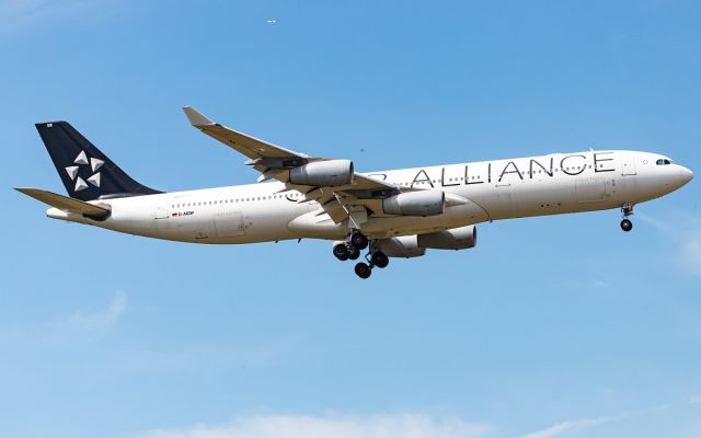 Airbus A340-300 (D-AIGW)