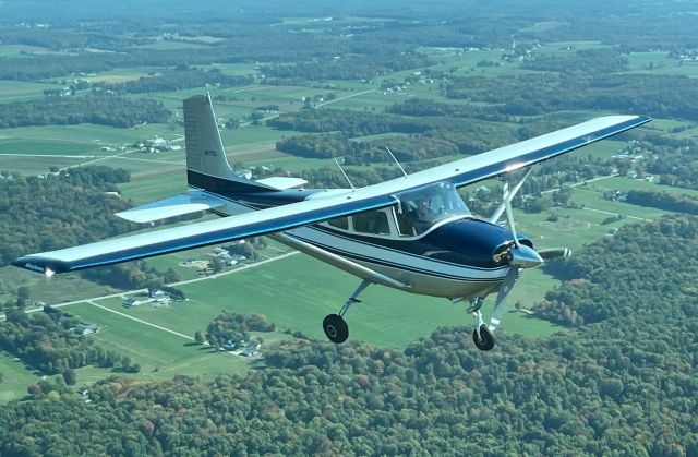 Cessna Skylane (N77XD)