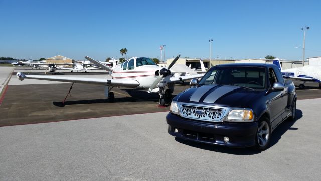 Beechcraft Bonanza (36) (N169P)