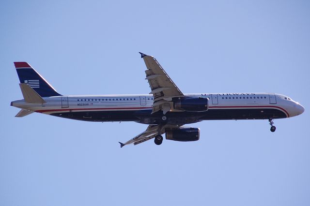 Airbus A321 (N523UW)