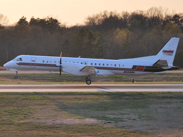 Saab 2000 (N509RH) - Arriving on runway 20, returning from the race at Bristol - 3/22/09