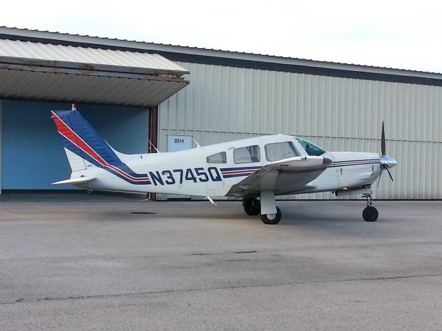 Piper Cherokee Arrow (N3745Q)