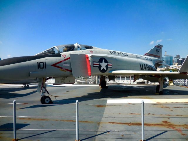 McDonnell Douglas F-4 Phantom 2 (15-0628) - VMFA-323