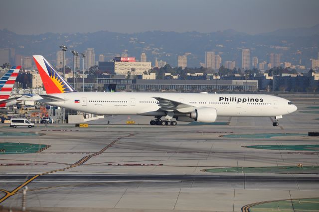 BOEING 777-300ER (RP-C7772)
