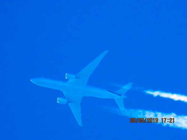 Boeing 777-200 (N767AJ)