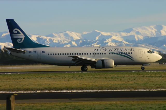 BOEING 737-300 (ZK-FRE)