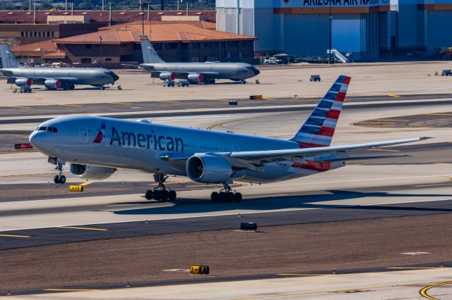 Boeing 777-200 (N775AN) - A American Airlines 777-200 taking off from PHX on 1/25/23. Taken with a Canon R7 and Tamron 70-200 G2 lens.