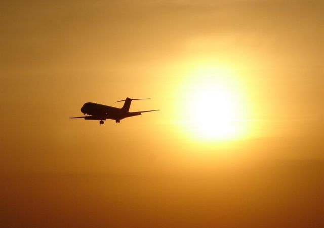 McDonnell Douglas DC-9-30 —