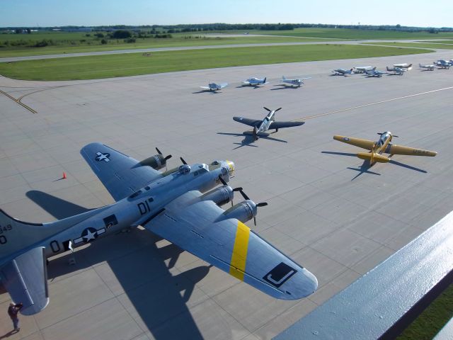 Boeing B-17 Flying Fortress (N390TH)