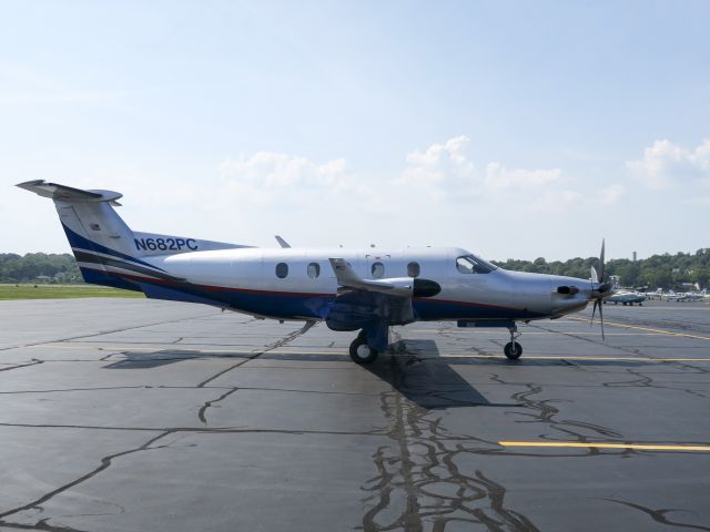 Pilatus PC-12 (N682PC)